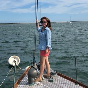 Meet your Posher, Elaine